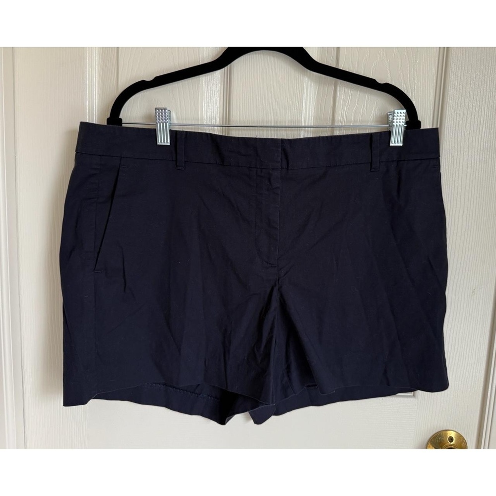 Ann Taylor Shorts  Size 14 Navy Blue Classic‎ Chino with stretch like new